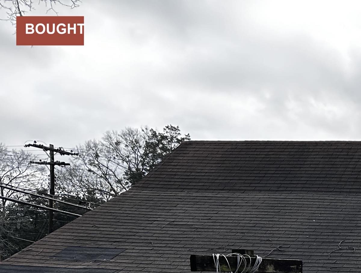 A weathered single-family home previously purchased by Shades Creek Home Buyers.